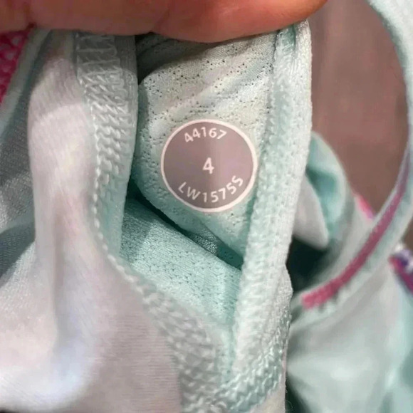 LULULEMON AQUAMARINE TWIGGY NO LIMITS TANK US 4- NWOT - Picture 7 of 7